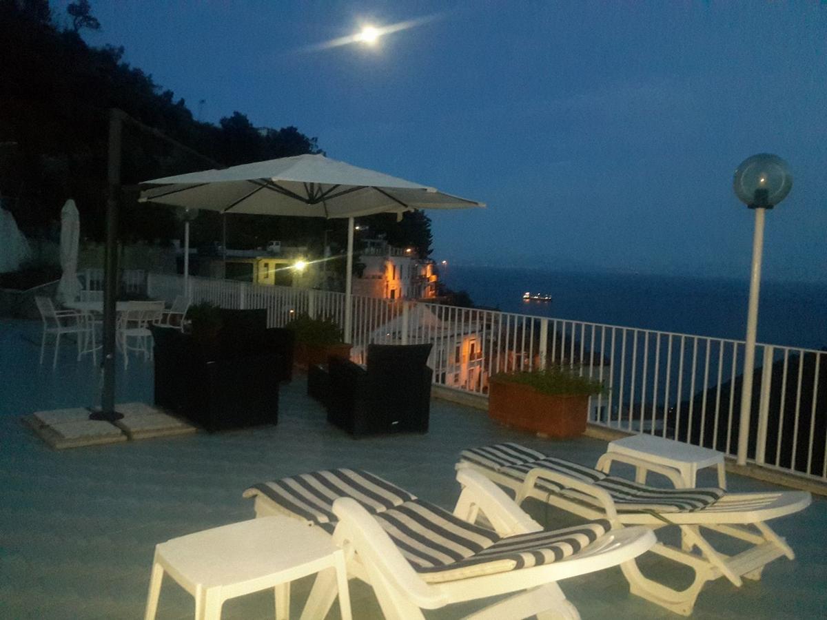 Vietri Le Terrazze Di Cristina B&B 외부 사진